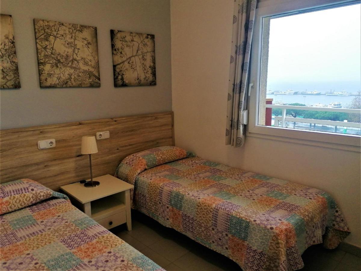 2166 Rocmar 1 4-C, Excelente Situacion Frente Al Puerto Pesquero Y Con Vista A La Bahia. Gran Terraza. Gran Parking Publico Delante. - Es-258-30 Leilighet Roses Eksteriør bilde